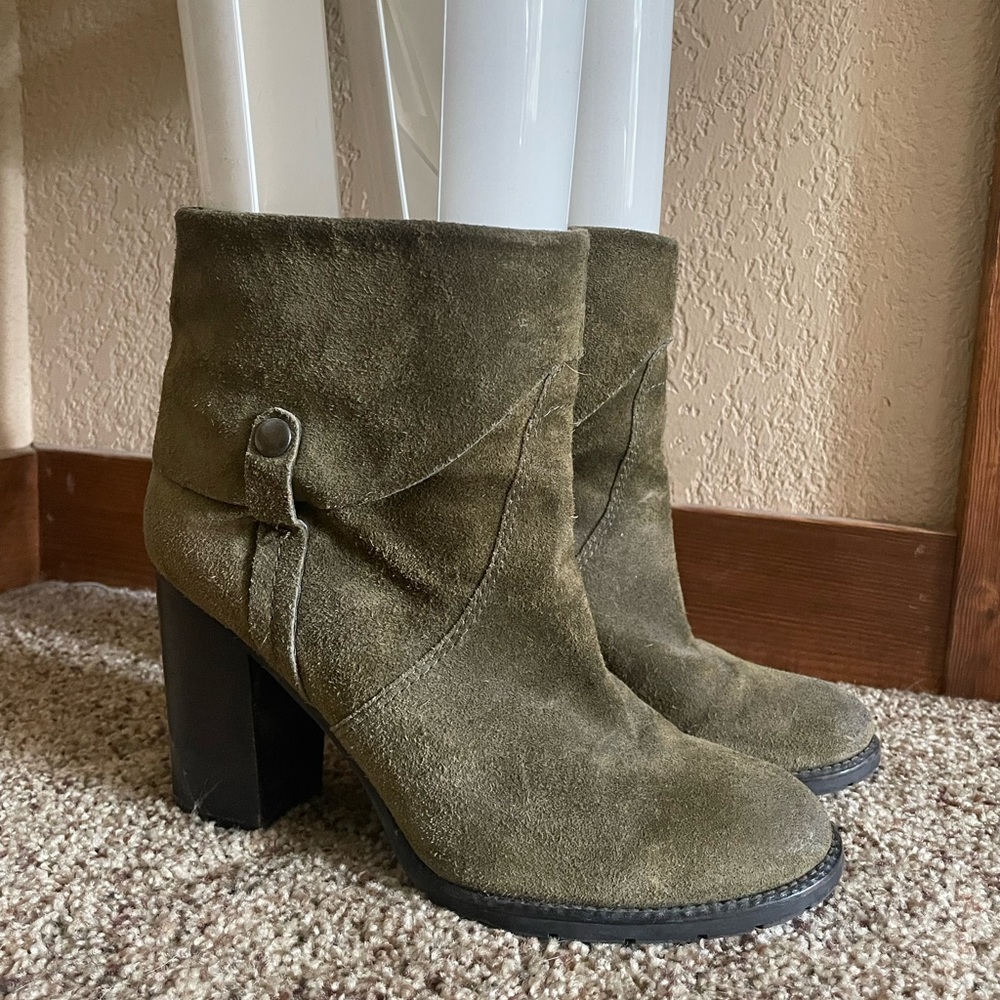 Green Suede Short Boot